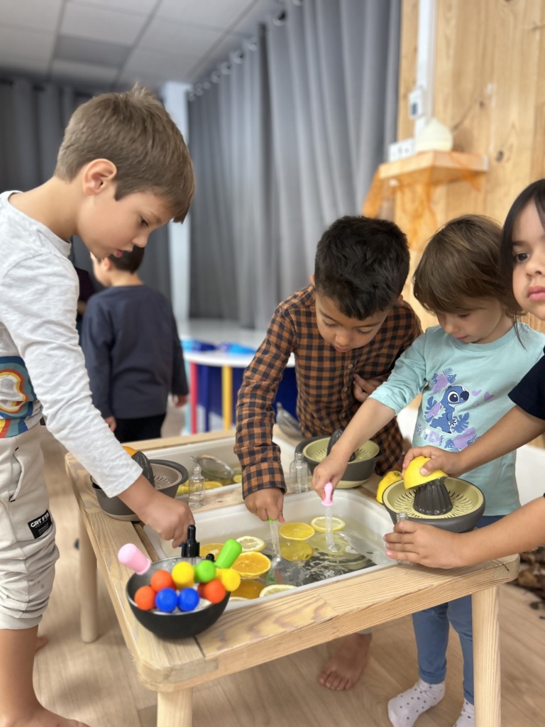 Nevers Ikastetxea: Construyendo el aprendizaje a través de los sentidos